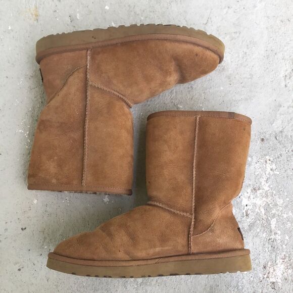 Uggs short  - Picture 2 of 11